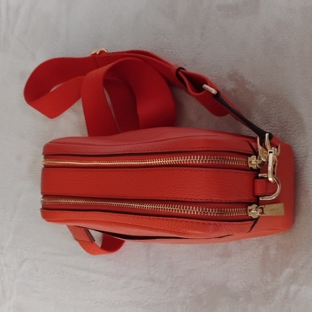 Michael Kors Orange Crossbody Bag - Picture 3 of 8
